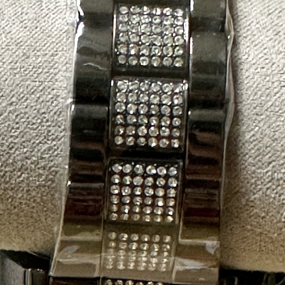 MICHAEL KORS MK6974 EVEREST GUNMETAL CHRONOGRAPH DIAL BRACELET BAND WOMENS WATCH - Picture 10 of 15